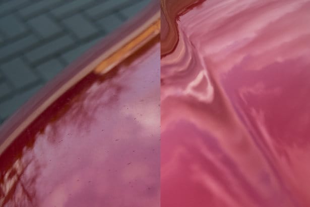 efekt przed i po użyciu wosku w płynie, białe smugi znikają z karoserii zostawiając nabłyszczony lakier